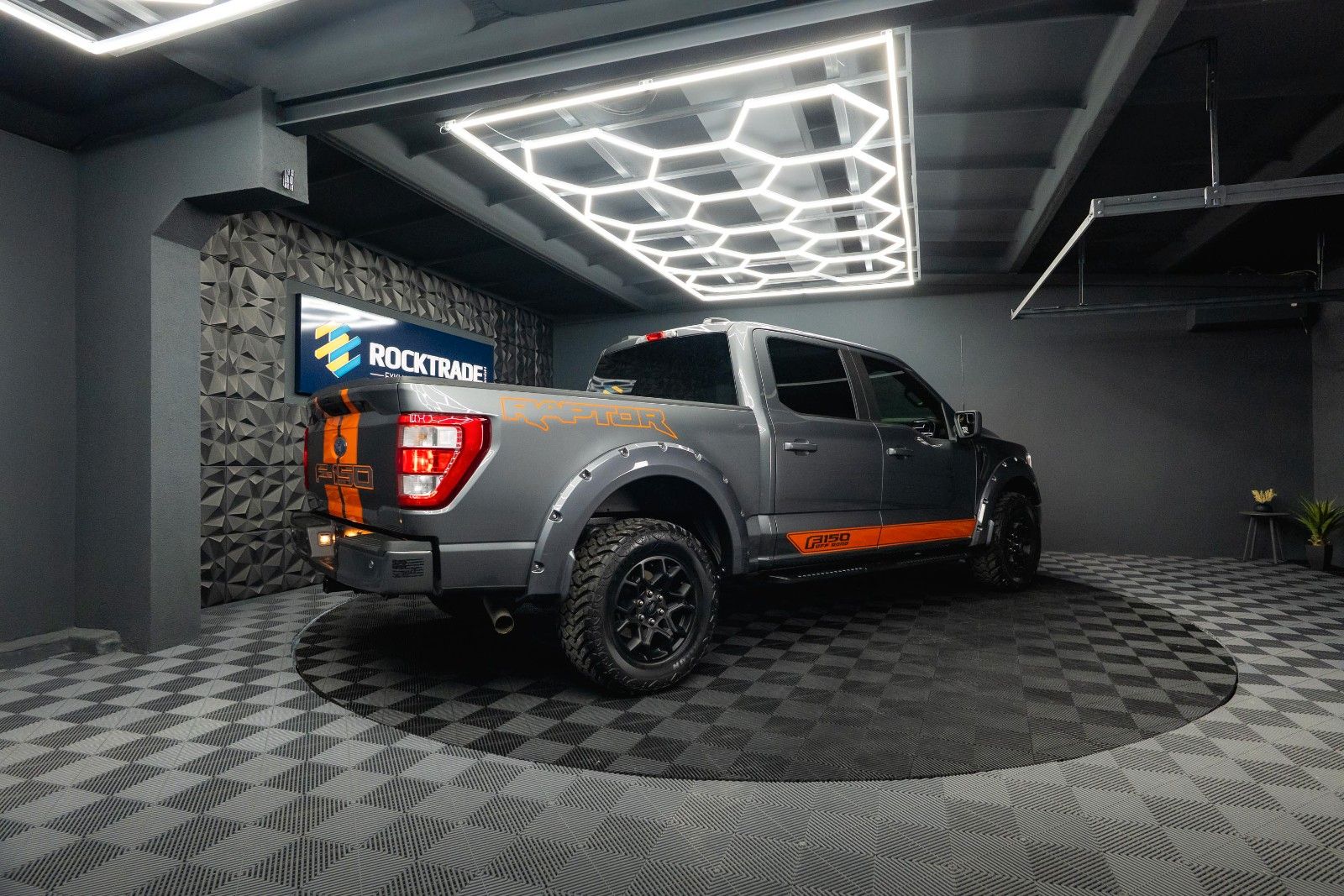Fahrzeugabbildung Ford F150 5.0L V8 4x4 Offroad SuperCrew RAPTOR 19%