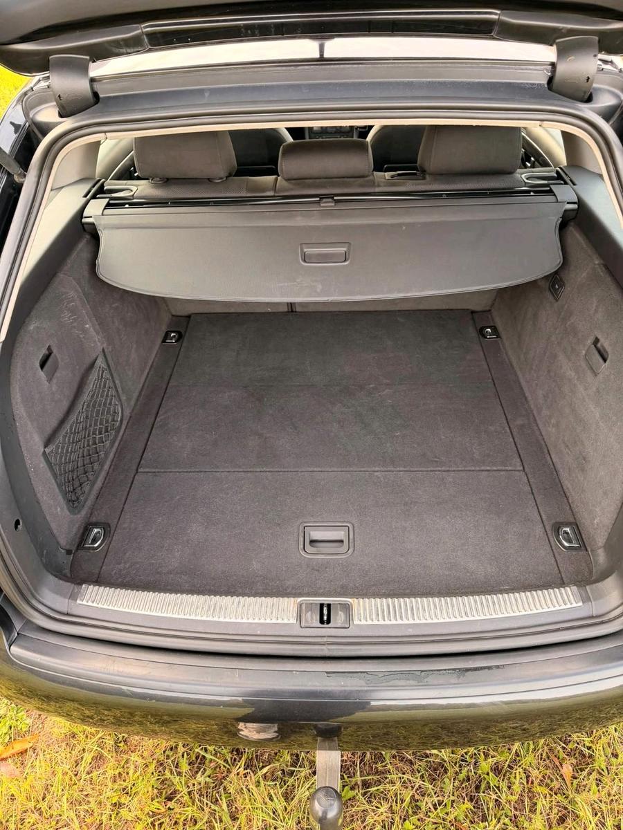 Audi A4 2004 — photo 14