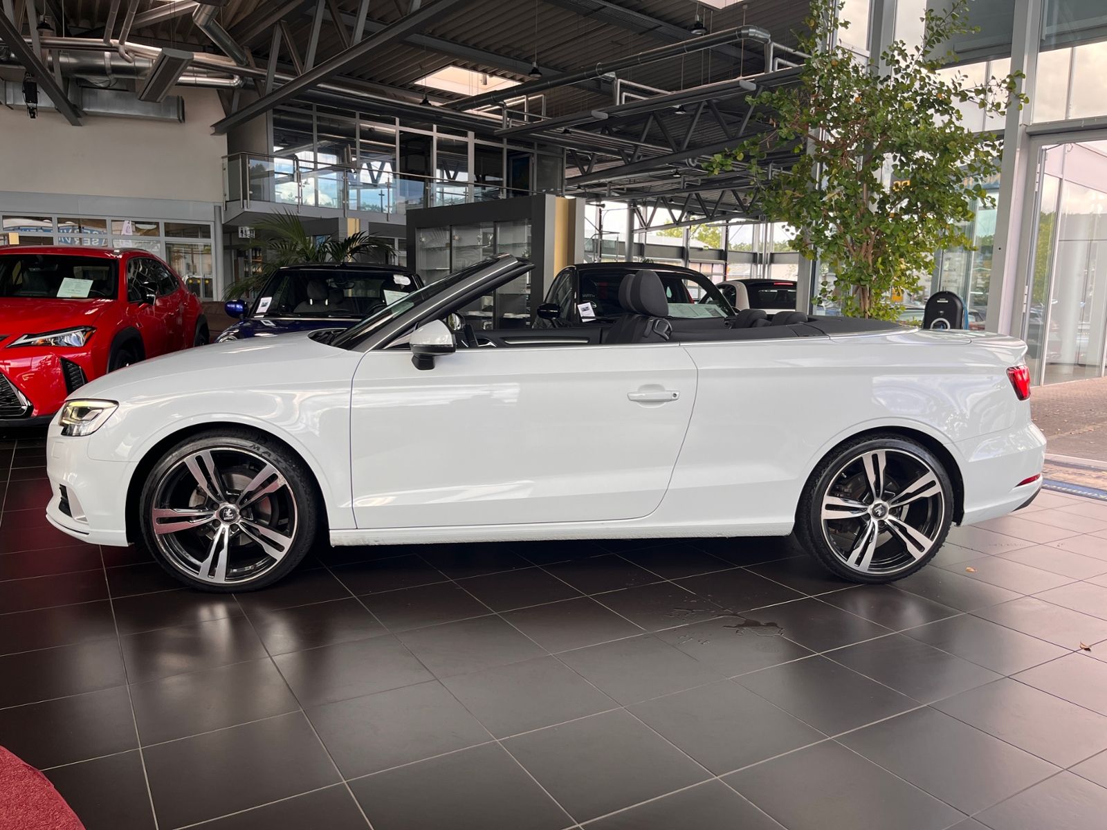 Fahrzeugabbildung Audi A3 Cabriolet Sport 35 TFSI S tronic AHK NAVI LED