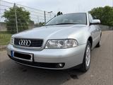 Audi A4 1.6 Avant 2. Hand, 110 Tkm, TÜV NEU, Gepflegt - aus 2000: Kombi