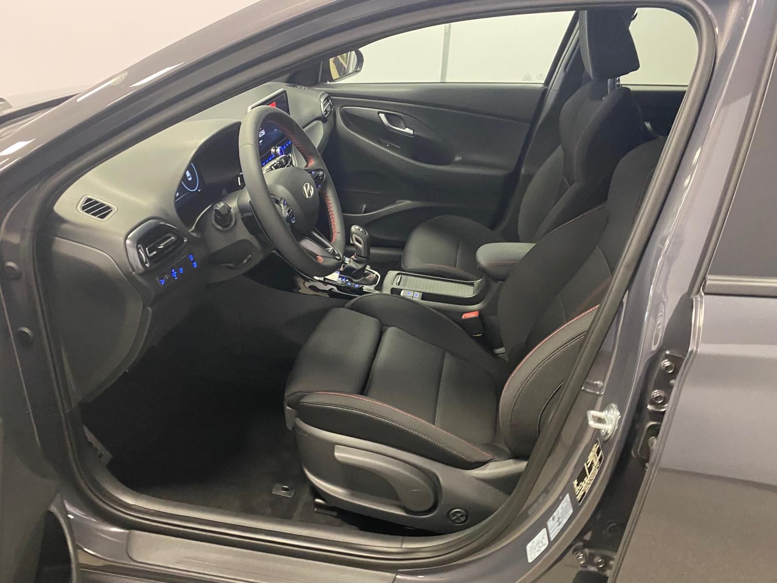 Fahrzeugabbildung Hyundai i30 N-Line APP+KLIMA+RFK+PDC+NAVI+SITZHEIZ+Andro
