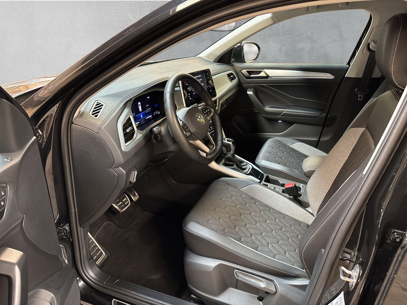 Fahrzeugabbildung Volkswagen T-Roc 2.0 TDI Goal AHK Kamera LED ACC