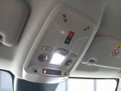 ë-C4 Lim. Shine ë-C4 Lim. Shine