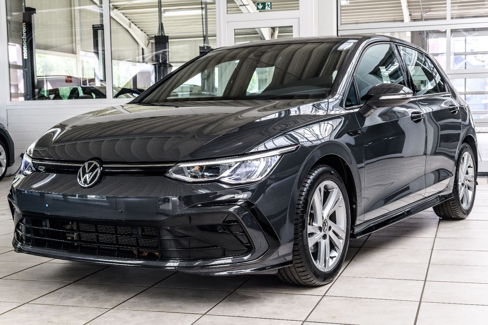 Fahrzeugabbildung Volkswagen Golf VIII R-Line +Led +Keyless+We Connect Plus