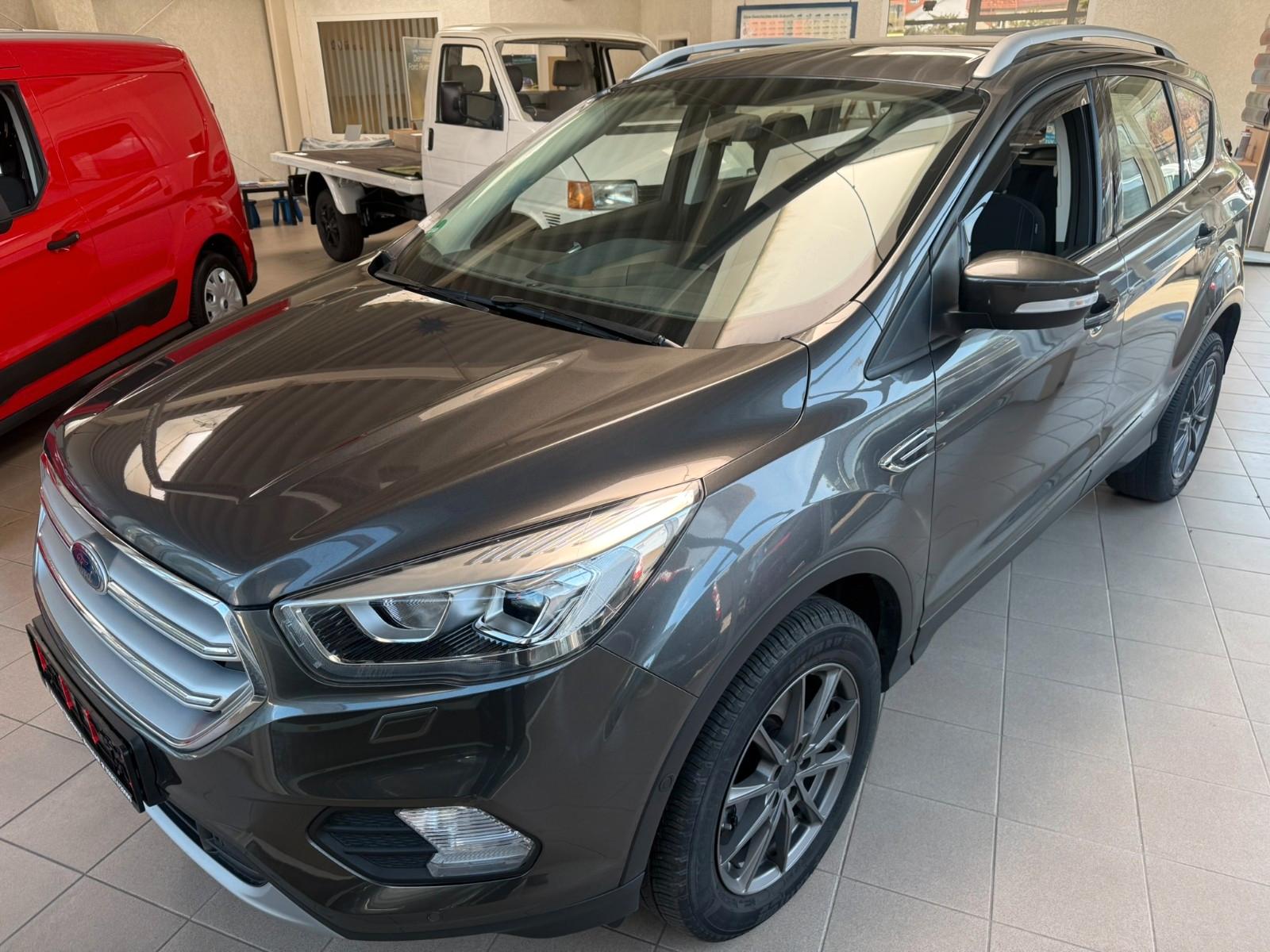 Ford Kuga Cool & Connect