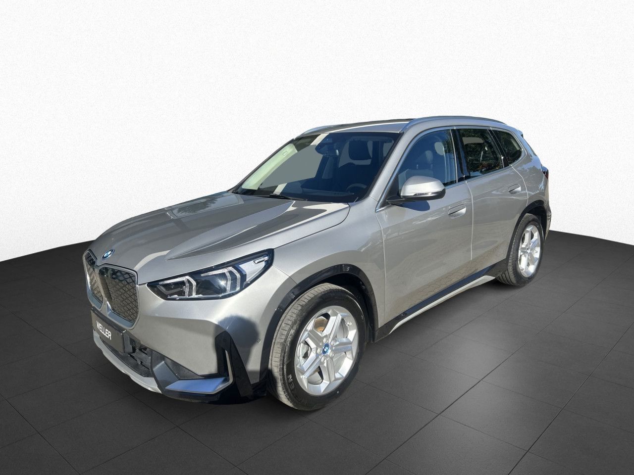 BMW iX1 eDrive20 xLine AdapLED DrA Hifi Kamera KomZu foto 3