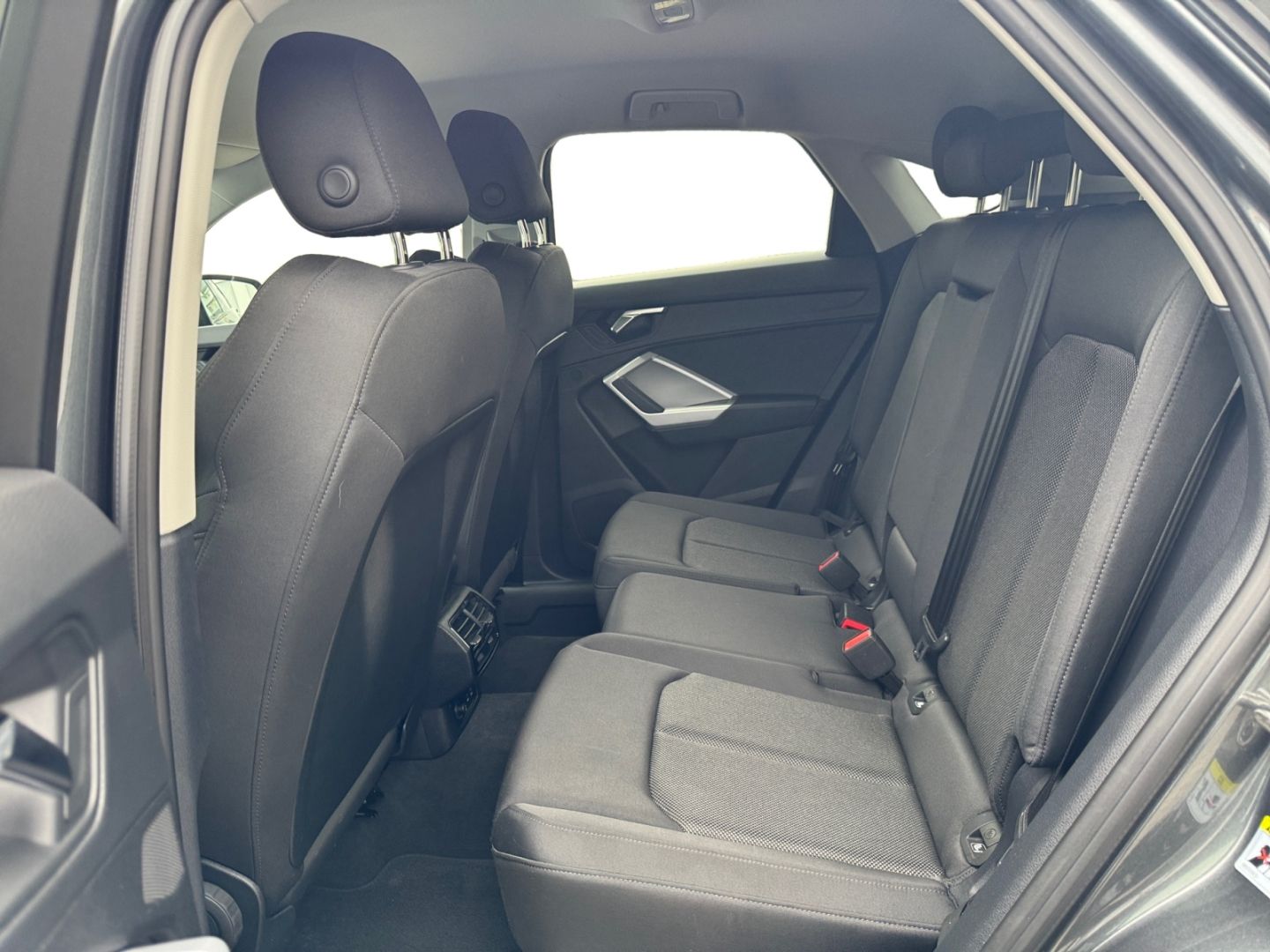 Audi Q3 Sportback S line 35 TDI S tronic STHZ/NAVI/AH foto 12