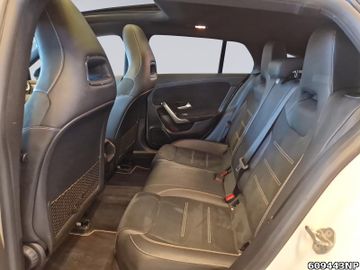 Mercedes CLA 250 Shooting Brake - 11