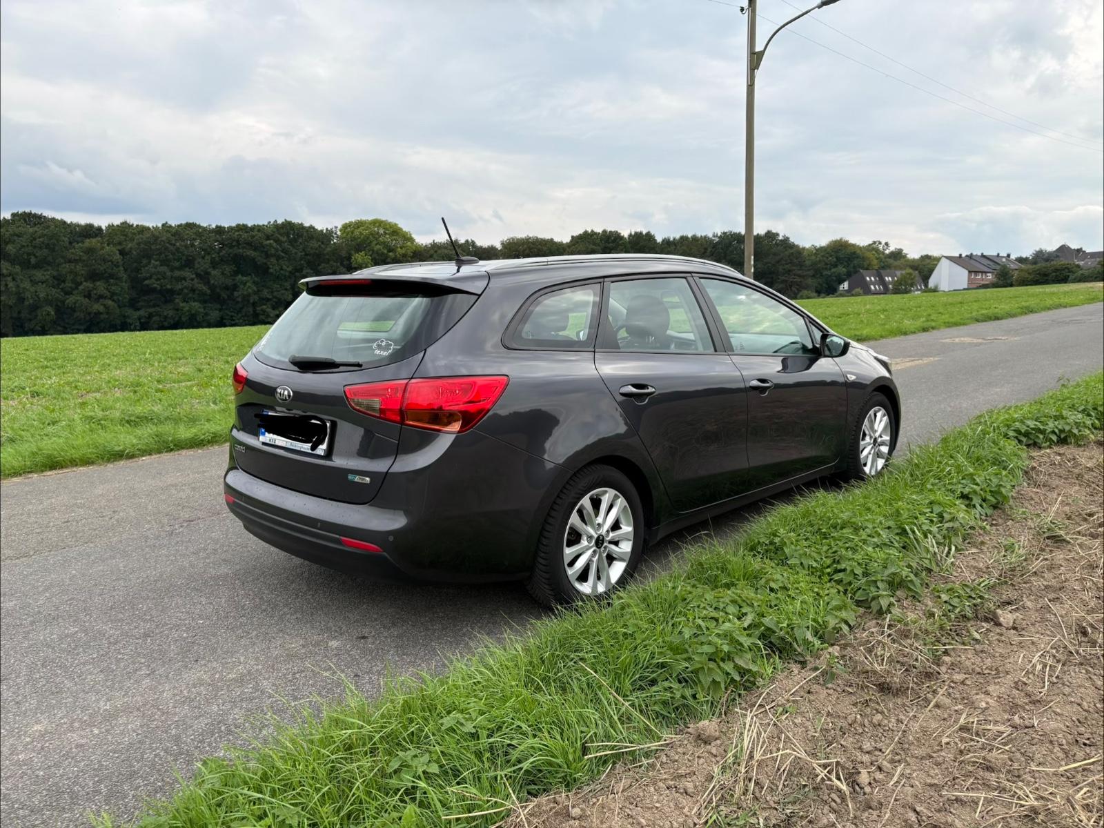 Kia cee'd Sportswagon 1.6 GDI Vision Sportswagon...