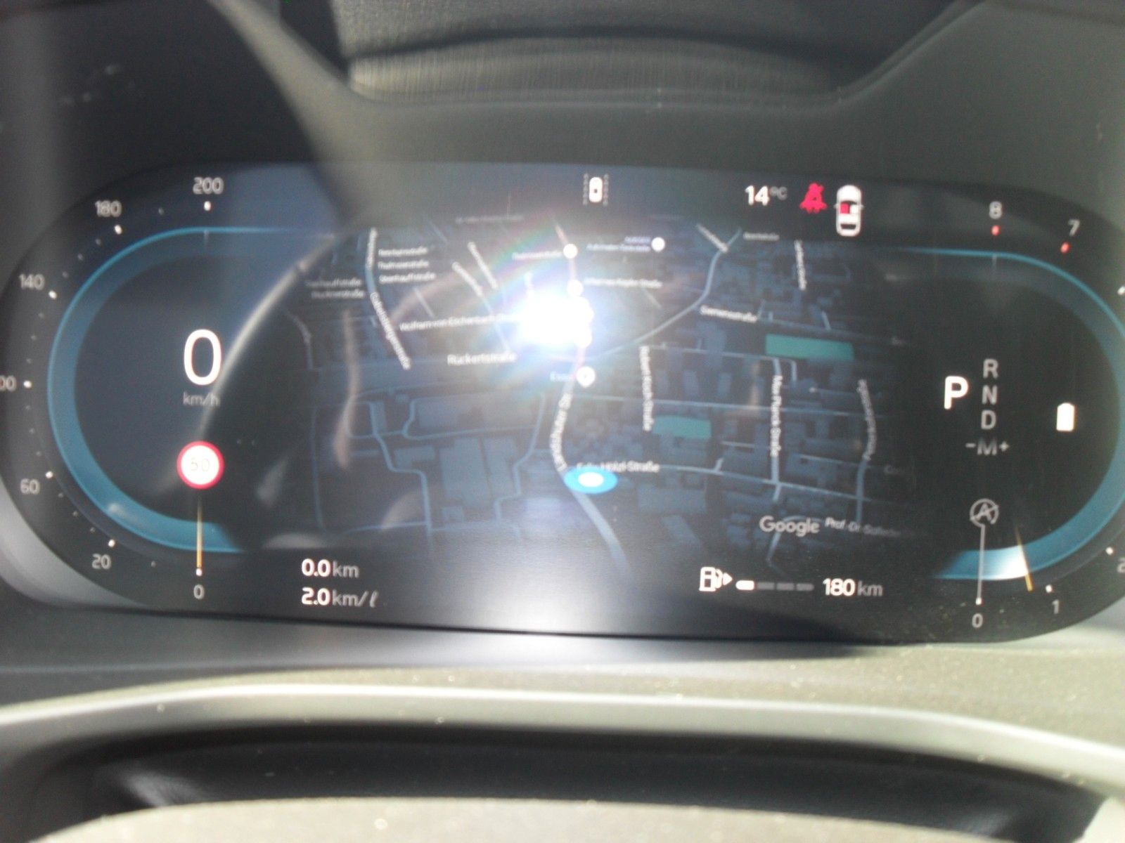 Fahrzeugabbildung Volvo XC 40 B3 Plus Black Edition | 360° | Panor.