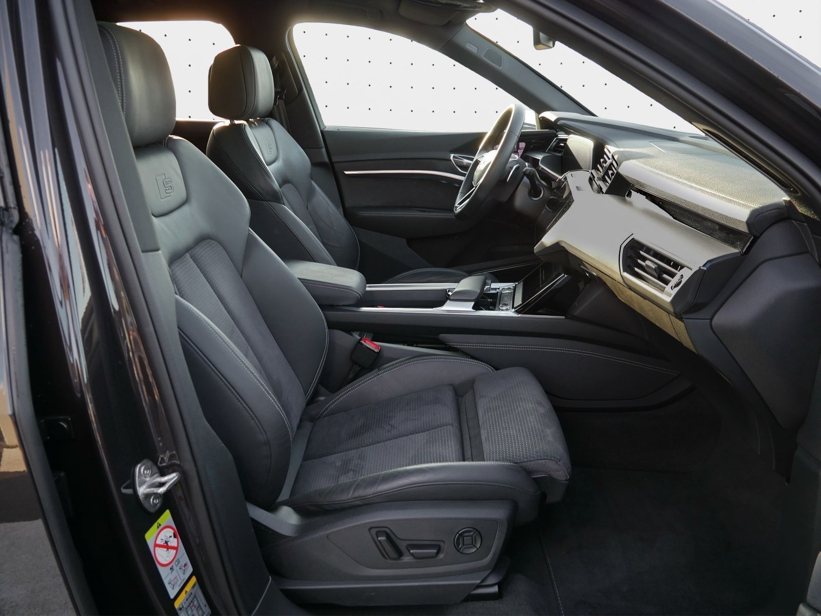 Audi Q8 e-tron - Bild 4