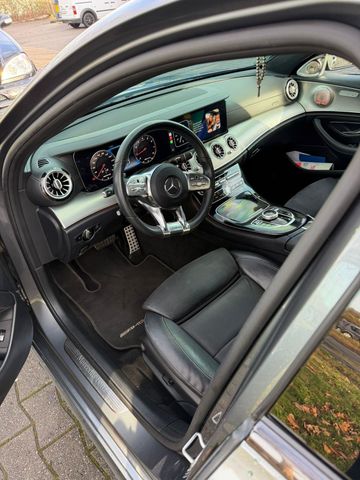 MERCEDES-BENZ MERCEDES E200 (AMG PAKET)