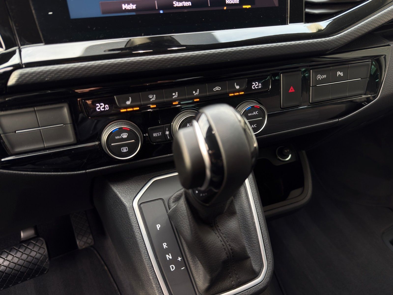 Fahrzeugabbildung Volkswagen T6.1 Multivan Gen.6 *AHK*Dig.Cok*ACC*Carplay*LED