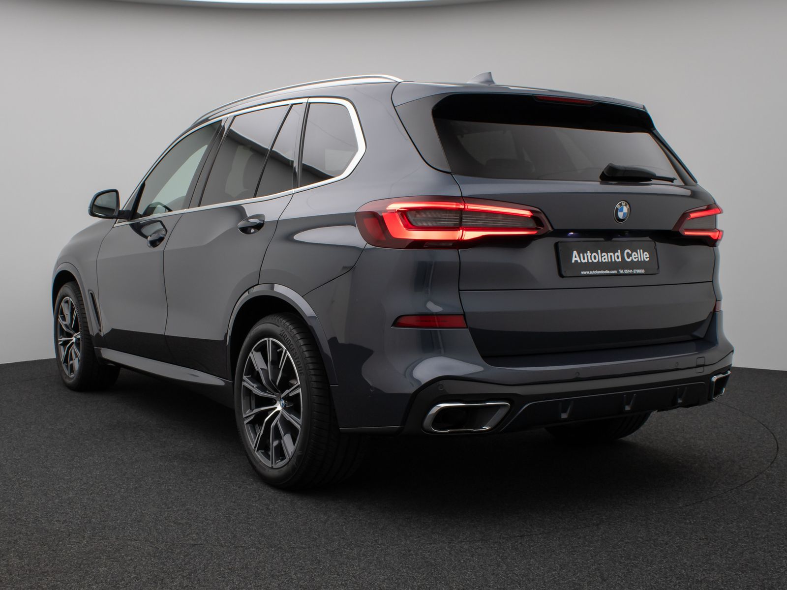 Fahrzeugabbildung BMW X5 xD30d M Sport Laser DAB HiFi AHK DiplayKey