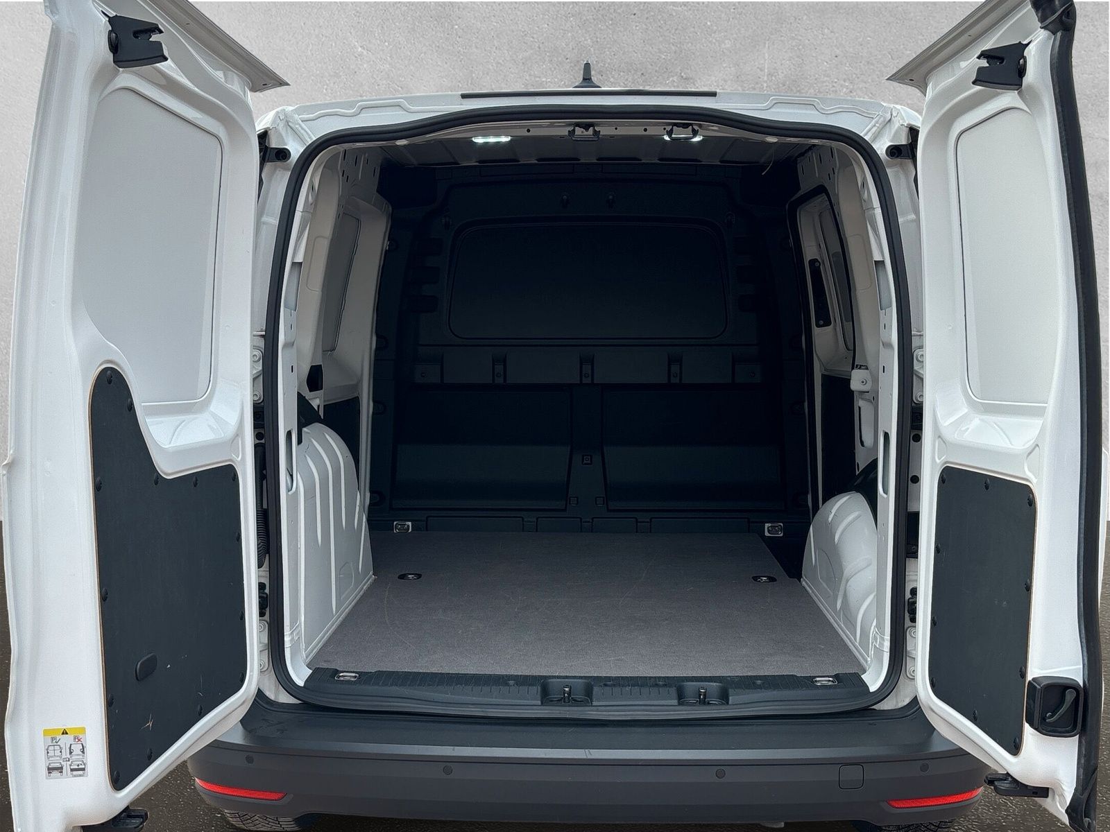 Fahrzeugabbildung Volkswagen Caddy Cargo 1.5 TSI PDC hinten Bluetooth Klima