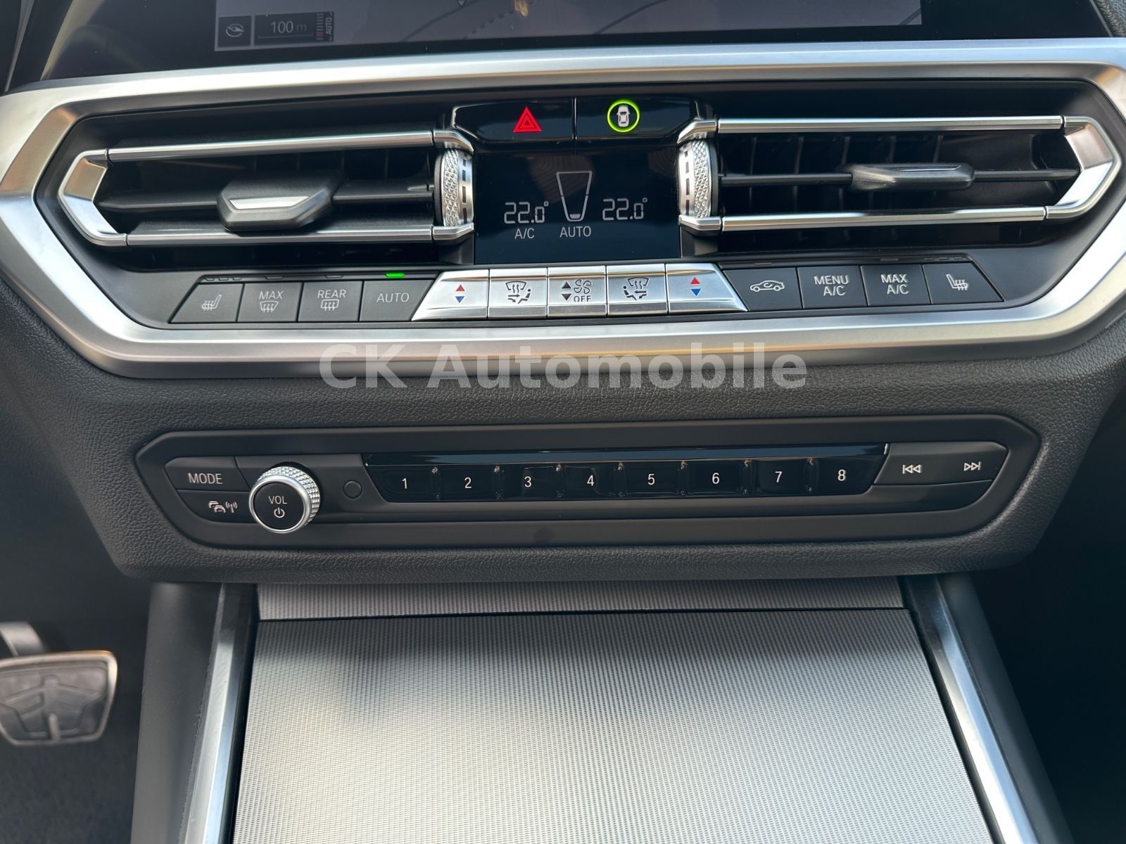Fahrzeugabbildung BMW M340i Touring xDrive/Navi/HeadUP/Pano/360°