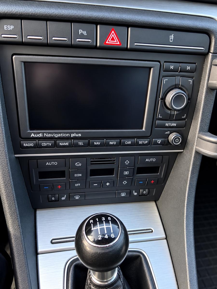 Audi A4 2008 — photo 11