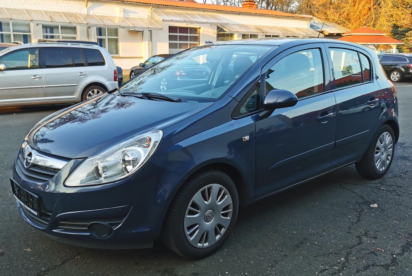 Opel Corsa D Edition Klima Isofix 8-fach bereift eFH
