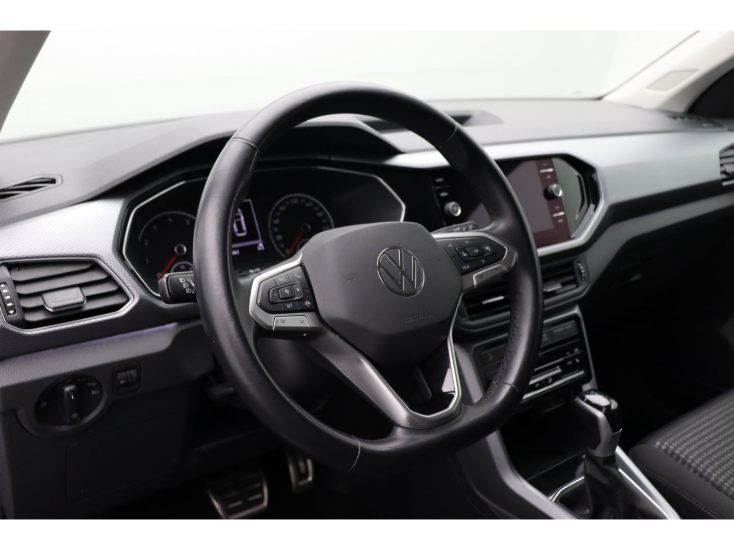 Fahrzeugabbildung Volkswagen T-Cross 1.0 Active Life ACC Navi