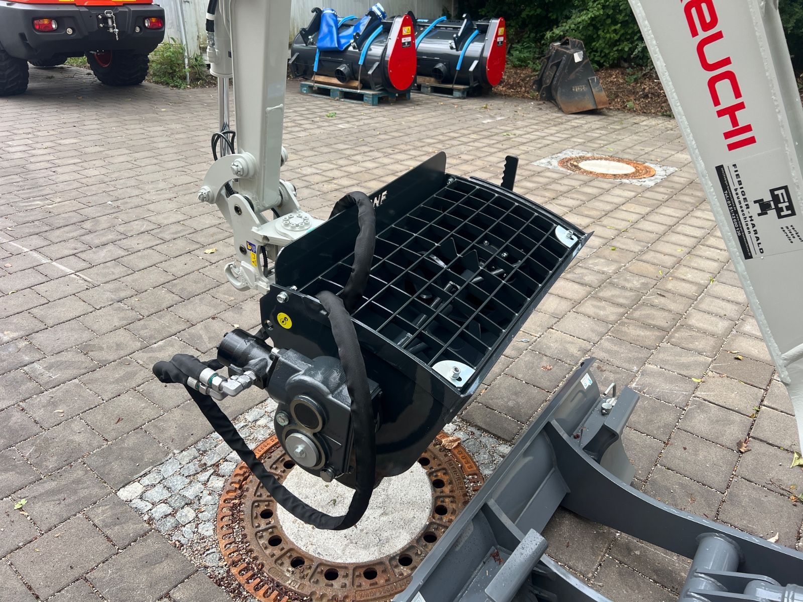 Fahrzeugabbildung Kubota CNF -Betonmschaufel Bmx 100 für Takeuchi, JCB