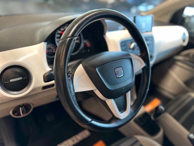 MYAUTOCENTER – Gebraucht- und Jahreswagen mit Werkstattservice in Pfaffenhofen Seat Mii Style Salsa *NAVI*PDC*KLIMA*SportLenkrad*