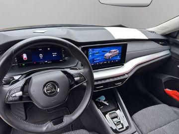 Skoda Octavia Combi First Edition+AHK+LED+AppC+Virtual