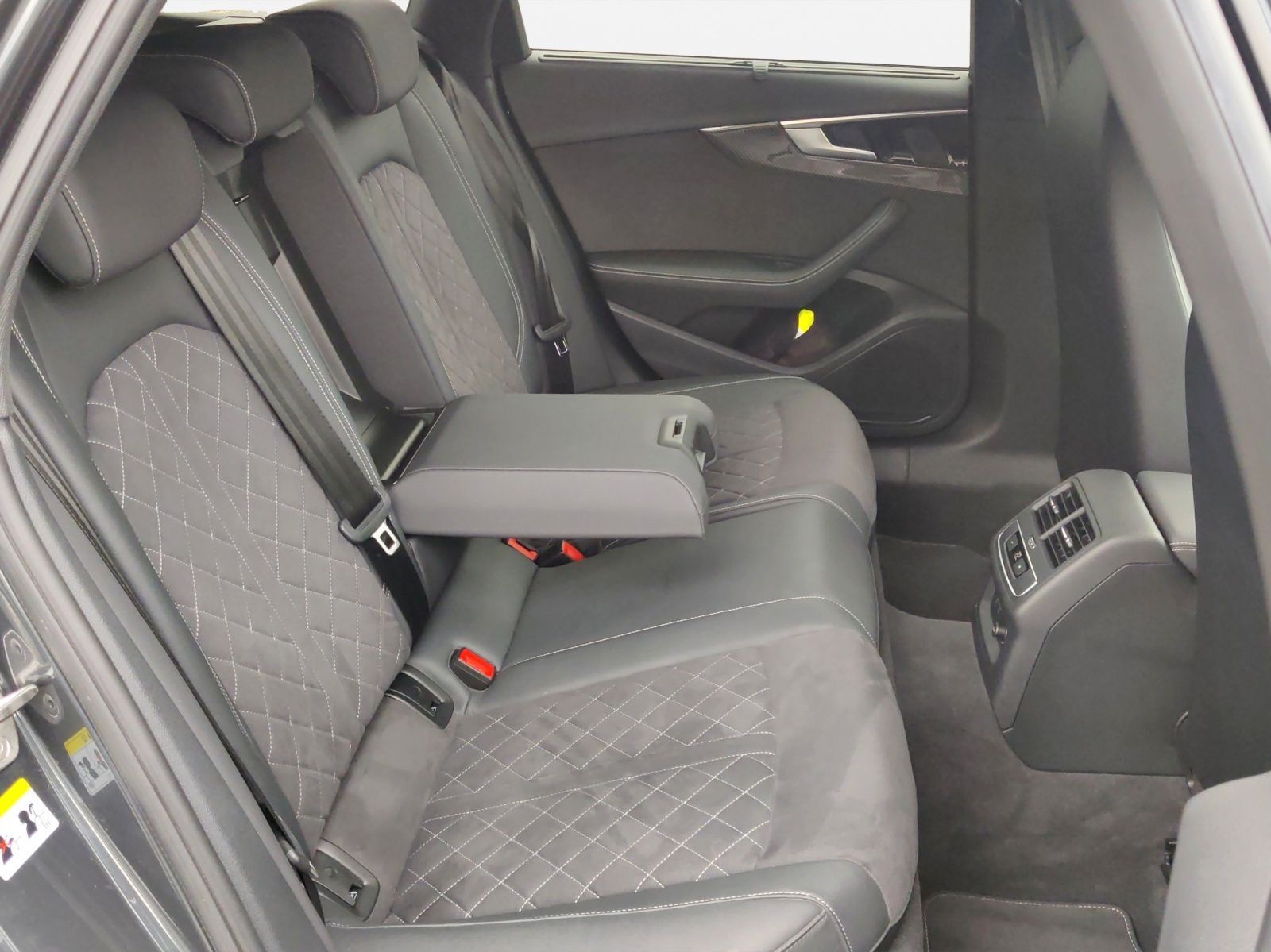 Audi A4 - Bild 16