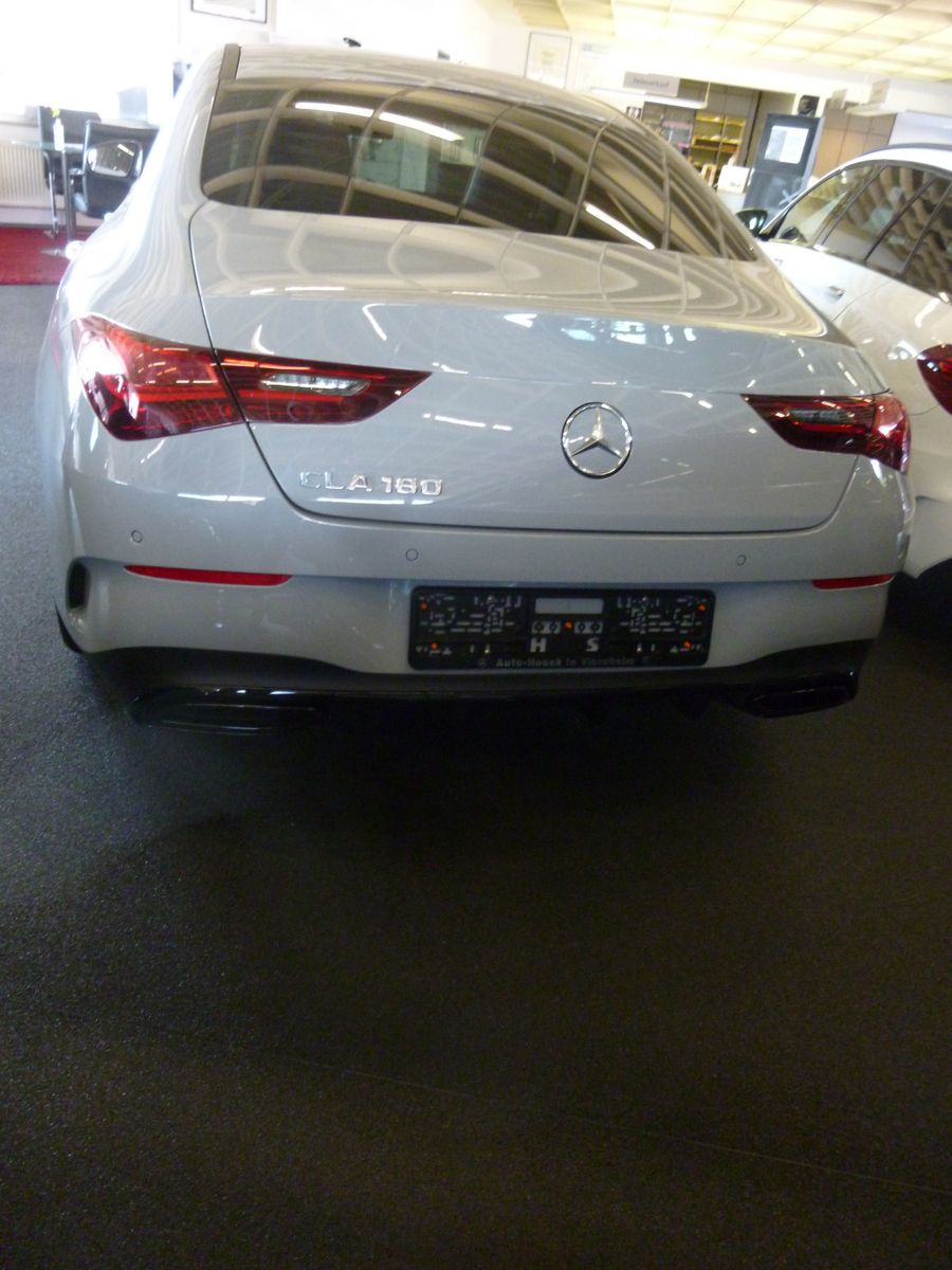 Mercedes-Benz CLA 180 AMG Sp. Edition Kamera Panod Totw Night foto 16
