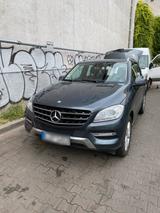 Mercedes-Benz Mercedes  ML 250 Diesel  blau TEC 4 matik - Mercedes-Benz ML 250 in Berlin