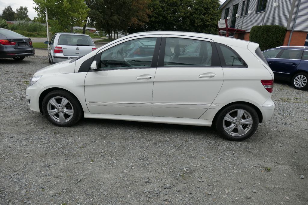 MERCEDES-BENZ B 180 | Automatik | Sitzheizung | 8-fach bereift, Ansicht 6