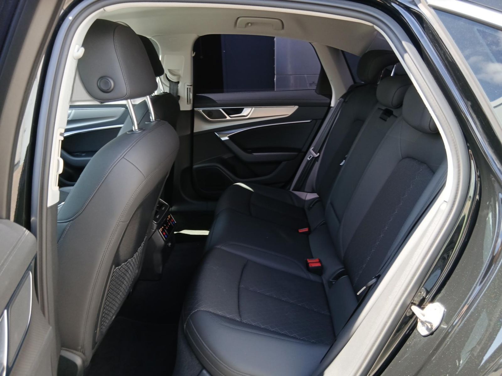 Audi A6 - Bild 12