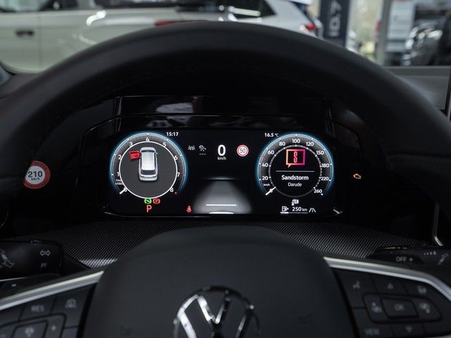 Golf VIII Variant R-Line eTSI DSG Black-Style Pa