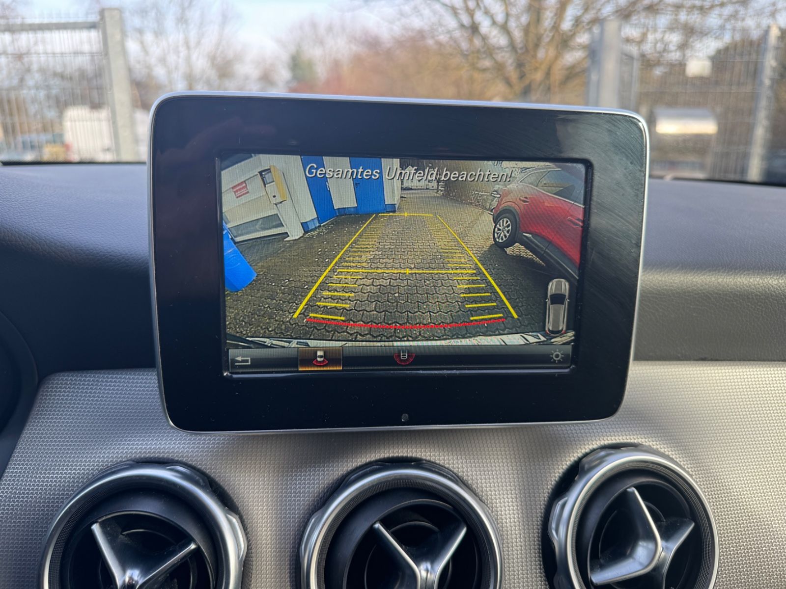 Fahrzeugabbildung Mercedes-Benz GLA 200 Leder+Navi+Kamera+Bluetooth