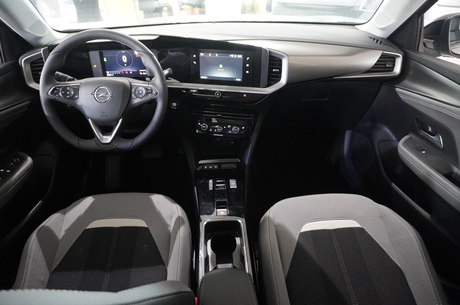 Fahrzeugabbildung Opel Mokka 1.2T ELEGANCE NAVI/LED/KAMERA/SH/SPORT/DAB