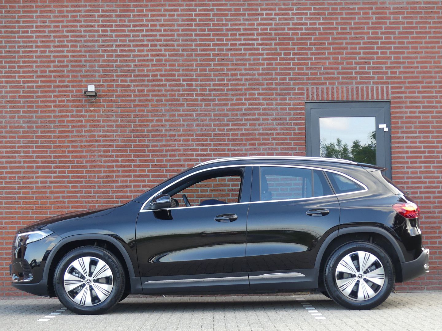 Mercedes-Benz EQA 250+ 71 kWh LED/Camera/Navigatie/Standkachel imagem 3