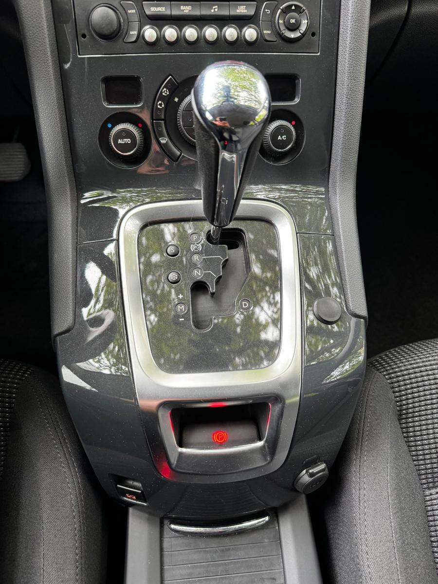 Peugeot 5008 2014 — photo 9