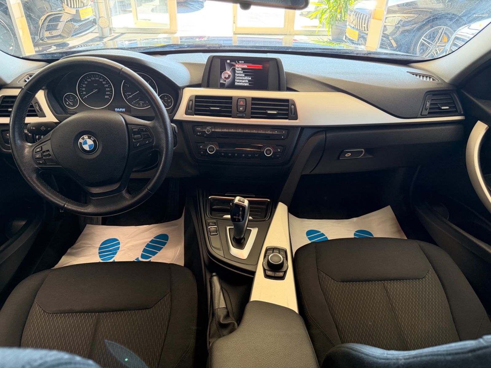 Fahrzeugabbildung BMW 318 3 Touring 318 d