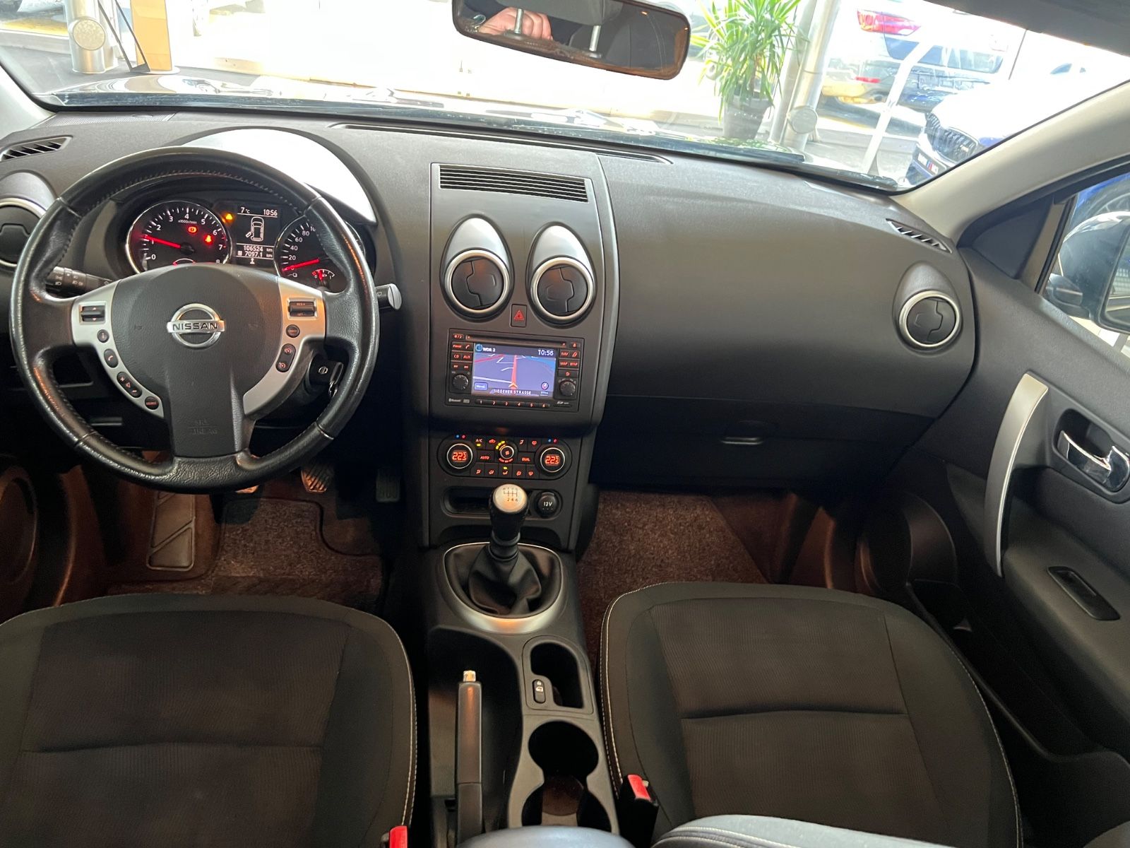 Fahrzeugabbildung Nissan Qashqai 2.0 Acenta *NAVI*RÜCKFAHRKAMERA*1.HAND*