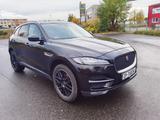 Jaguar F-Pace F-PACE Pure AWD, AUTOM. NAVI. PANORAMA! - Jaguar F-PACE Pure mit Diesel-Antrieb