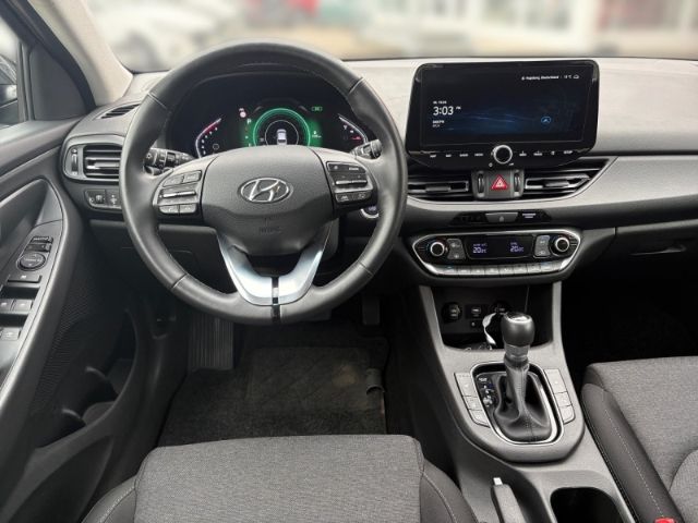 Fahrzeugabbildung Hyundai i30 1.0 Benzin 7-DCT (48V) TREND +KLIMA+NAVI+UVM