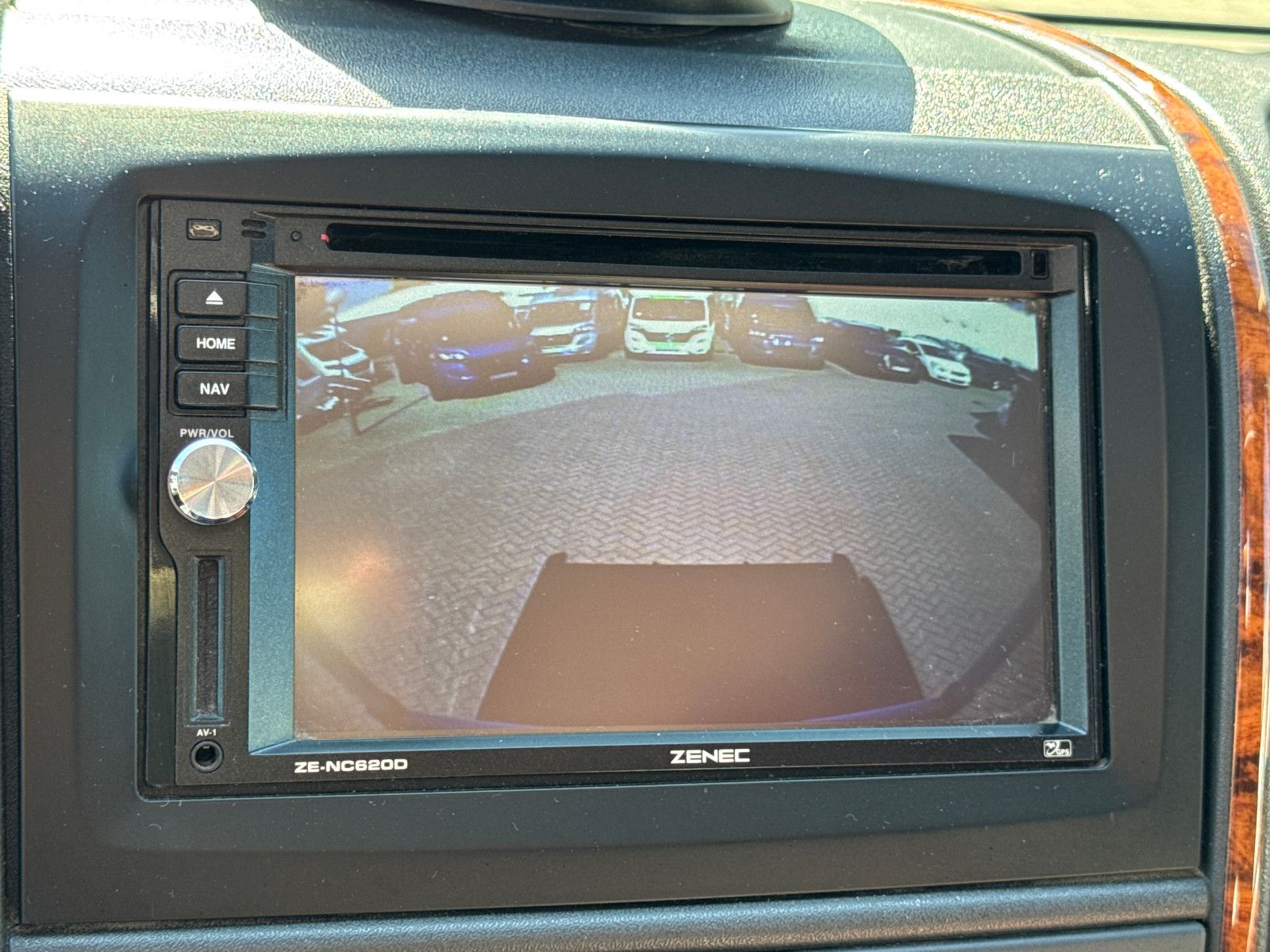 Fahrzeugabbildung Dethleffs GLOBEBUS T 004 FIAT KAMERA SAT TV LUFTFEDERUNG
