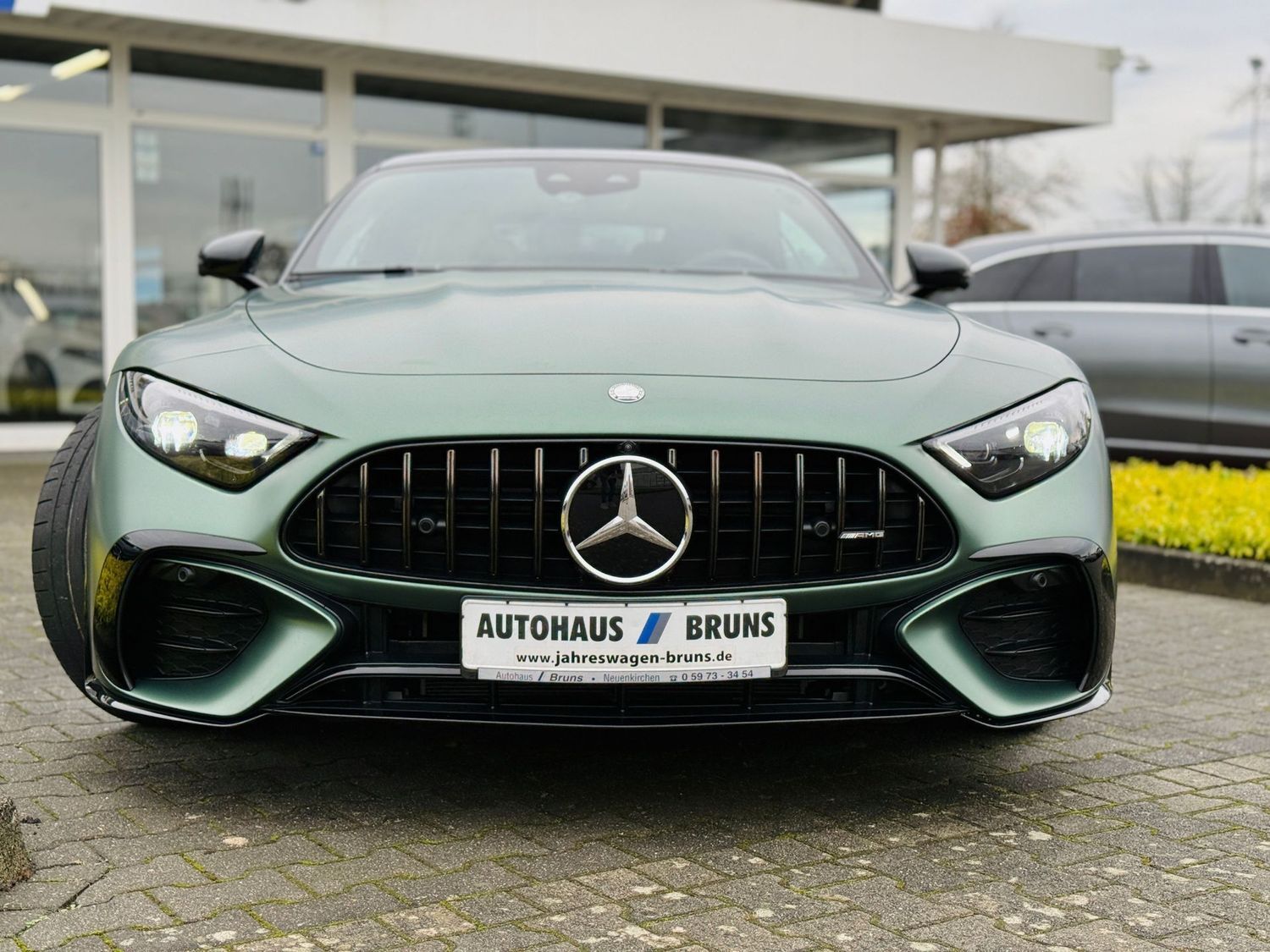 Fahrzeugabbildung Mercedes-Benz SL 43 AMG PREMIUM PLUS & NIGHT, Aerodynamik, V8-