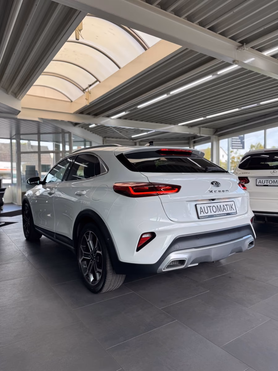Kia XCeed 1.6 TGDI Platinum Edition *DSG*Pano*AHK*