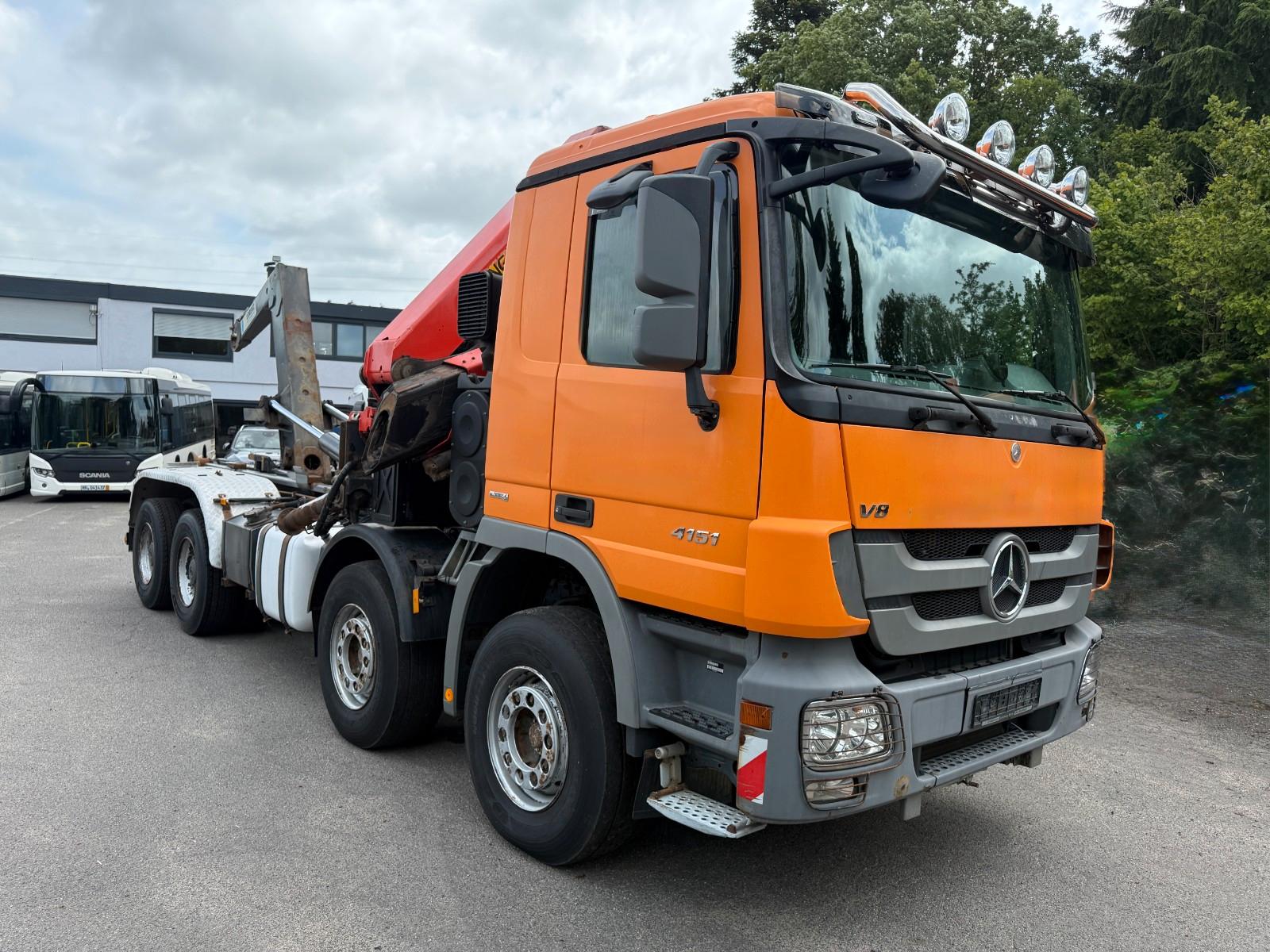 Mercedes-Benz Actros 4151/8x4 Blatt/Kran Palf. 24500/Hacken 32