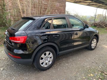 Audi Q3 - 6