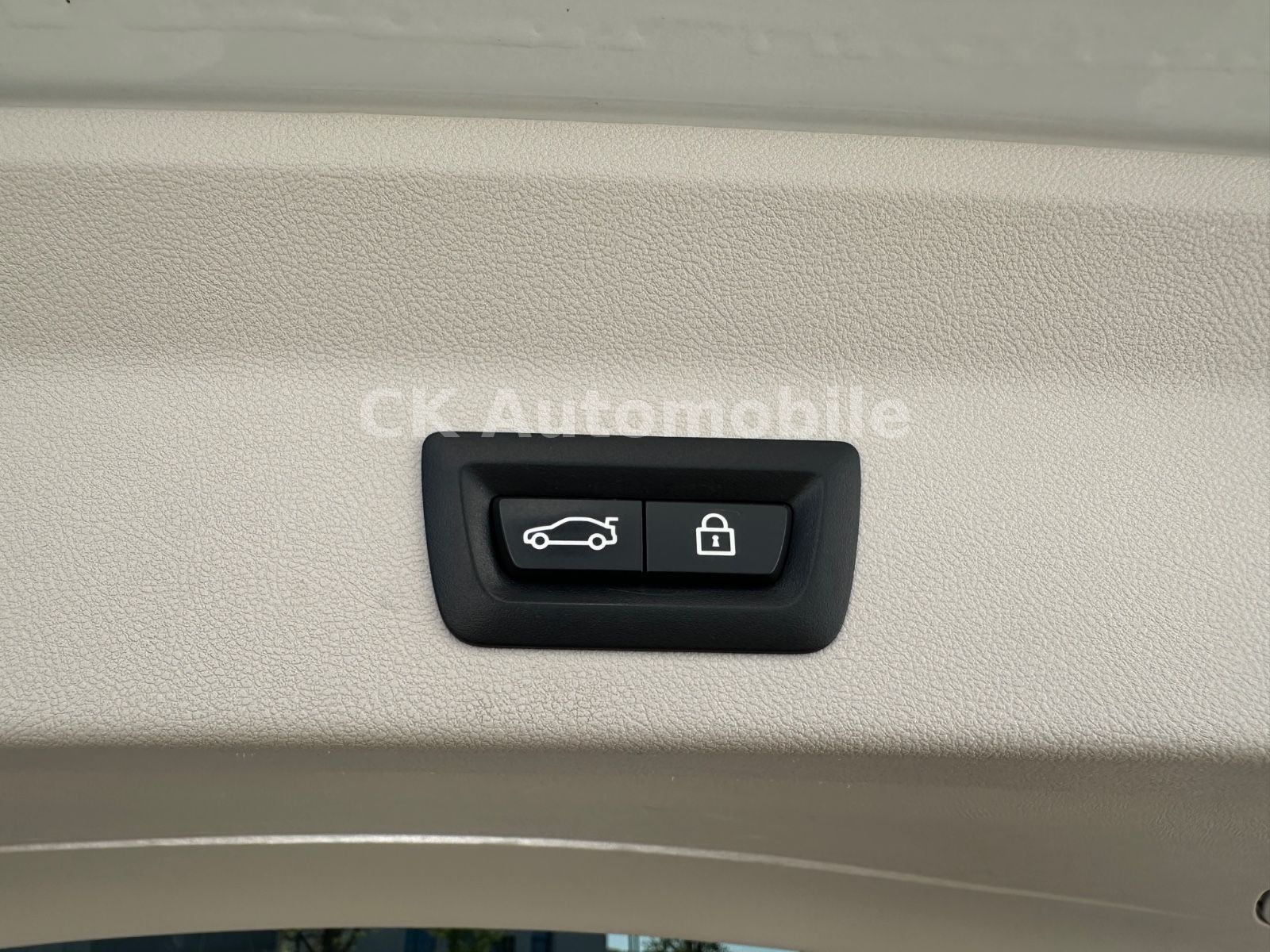 Fahrzeugabbildung BMW X3 xDrive20d Advantage/Navi/Head-Up/Pano/AHK