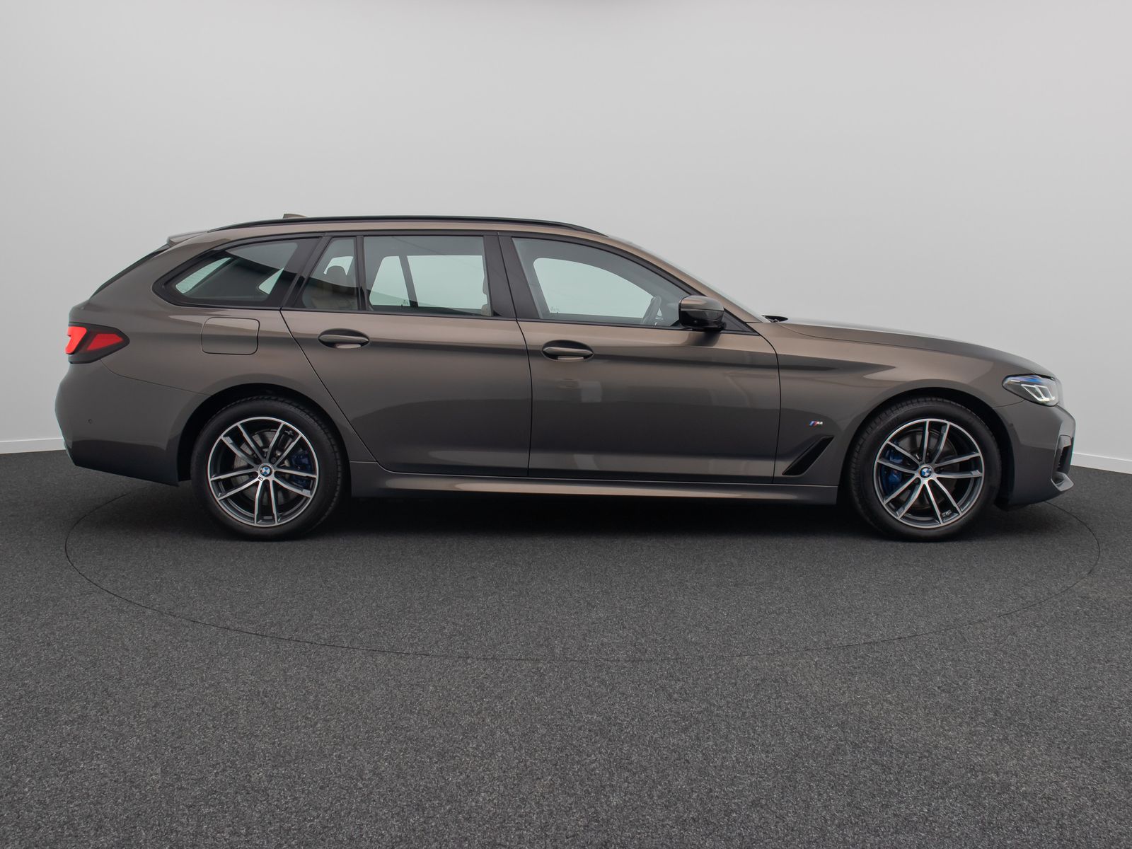 Fahrzeugabbildung BMW 530e M Sport 360°Laser HUD DAB Panorama H/K 18"
