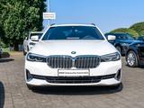 BMW 520d xDrive Luxury Line PANO AHK RFK NAVI LED - BMW 520 in Köln