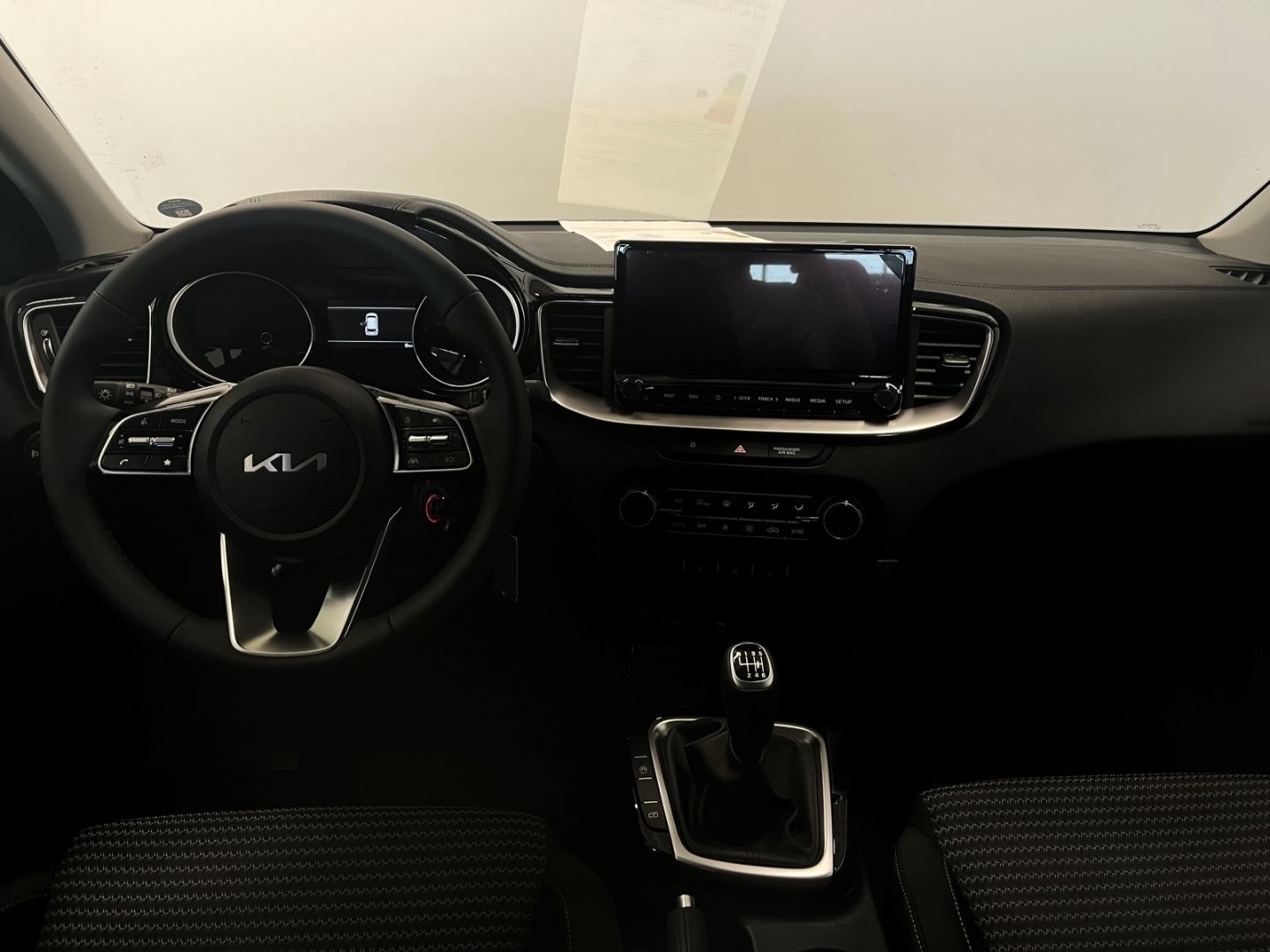 Fahrzeugabbildung Kia Ceed_sw Sportswagon Vision Lane ASS Navi SHZ DAB