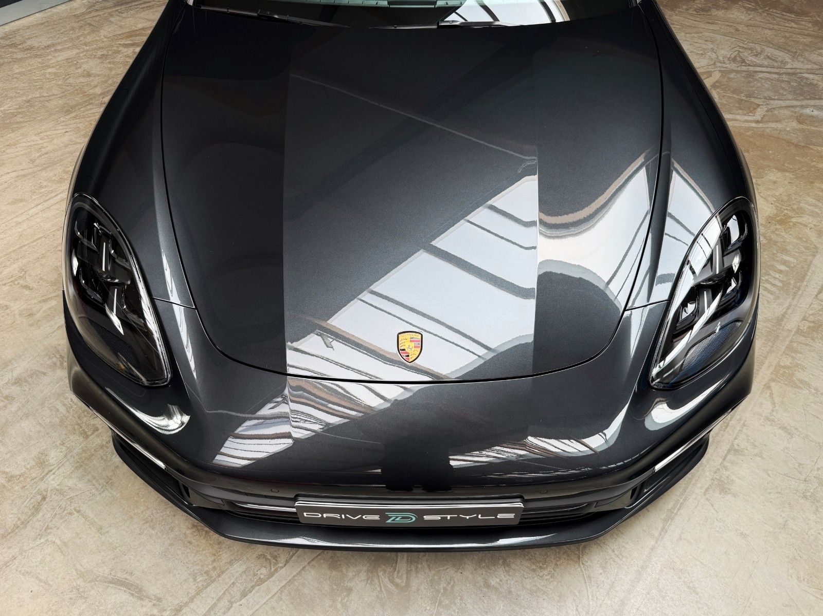Fahrzeugabbildung Porsche Panamera Sport Turismo Turbo S + Approved + PCCB